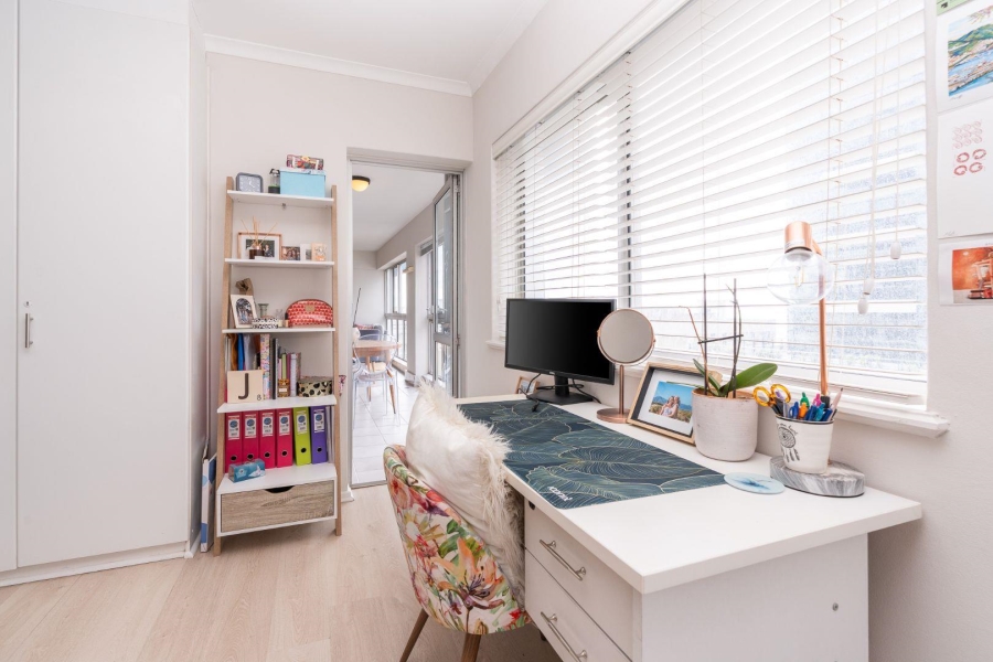 3 Bedroom Property for Sale in Sea Point Western Cape